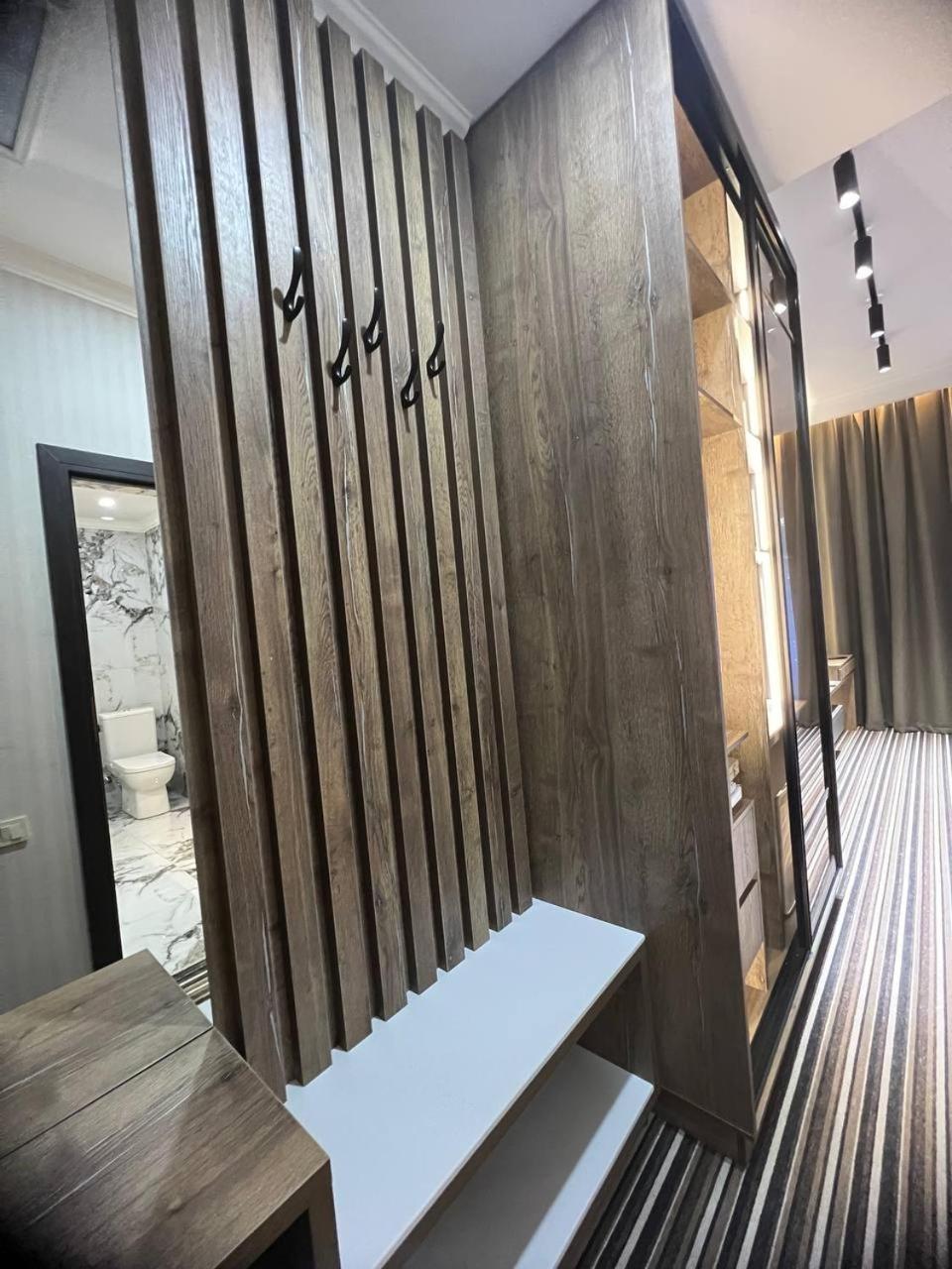 Sapar Standart Hotel Chimkent Extérieur photo