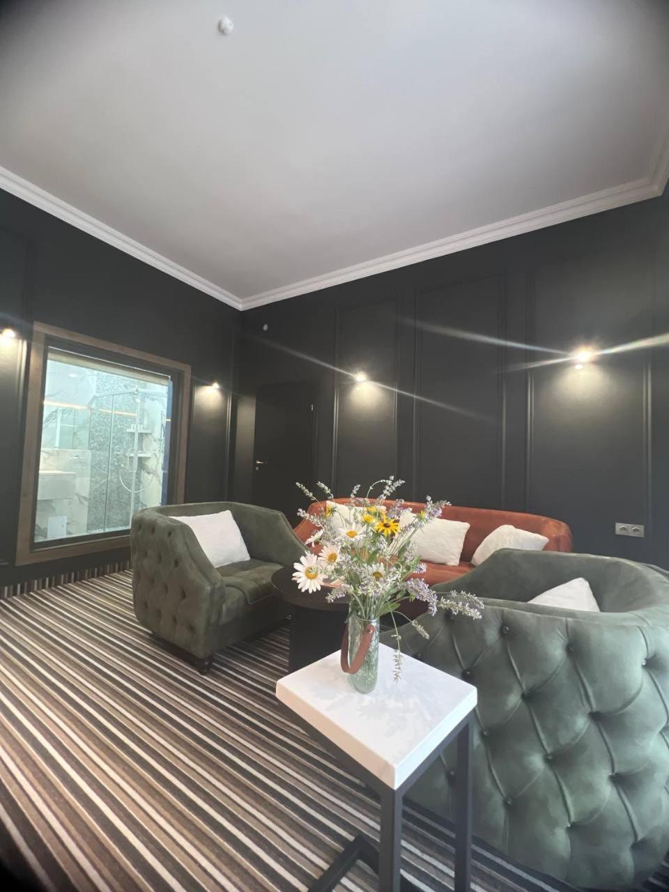 Sapar Standart Hotel Chimkent Extérieur photo