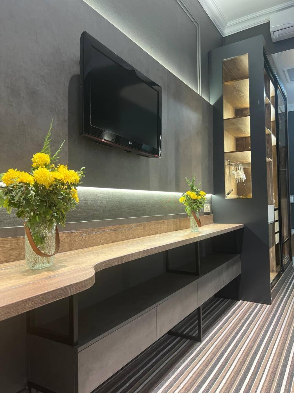 Sapar Standart Hotel Chimkent Extérieur photo