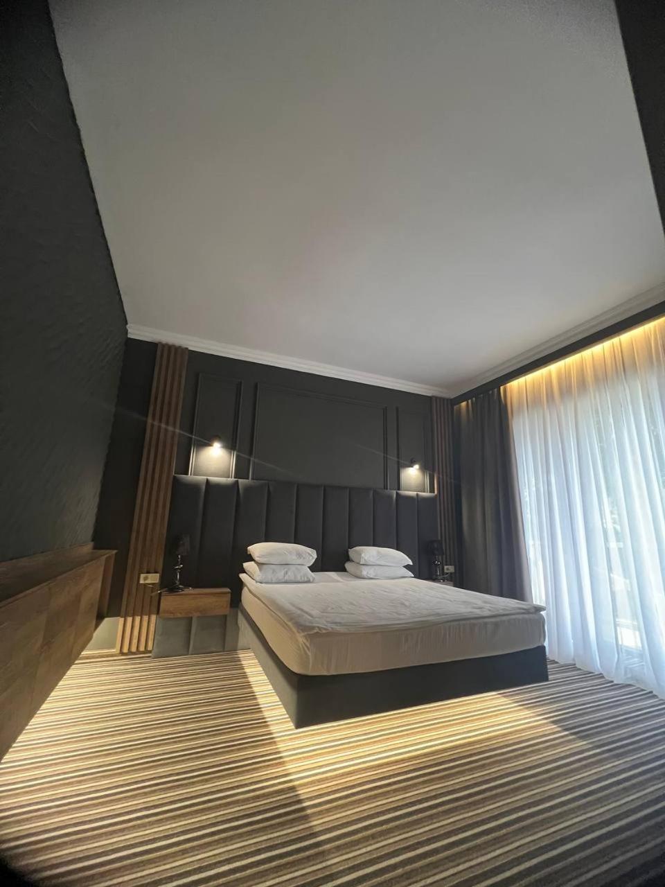 Sapar Standart Hotel Chimkent Extérieur photo