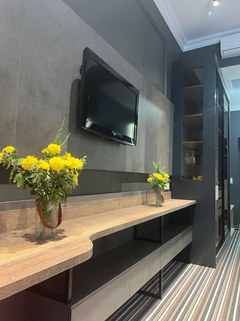 Sapar Standart Hotel Chimkent Extérieur photo