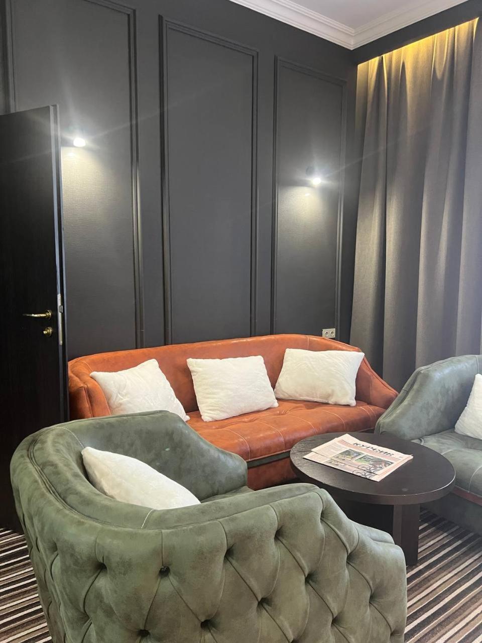 Sapar Standart Hotel Chimkent Extérieur photo