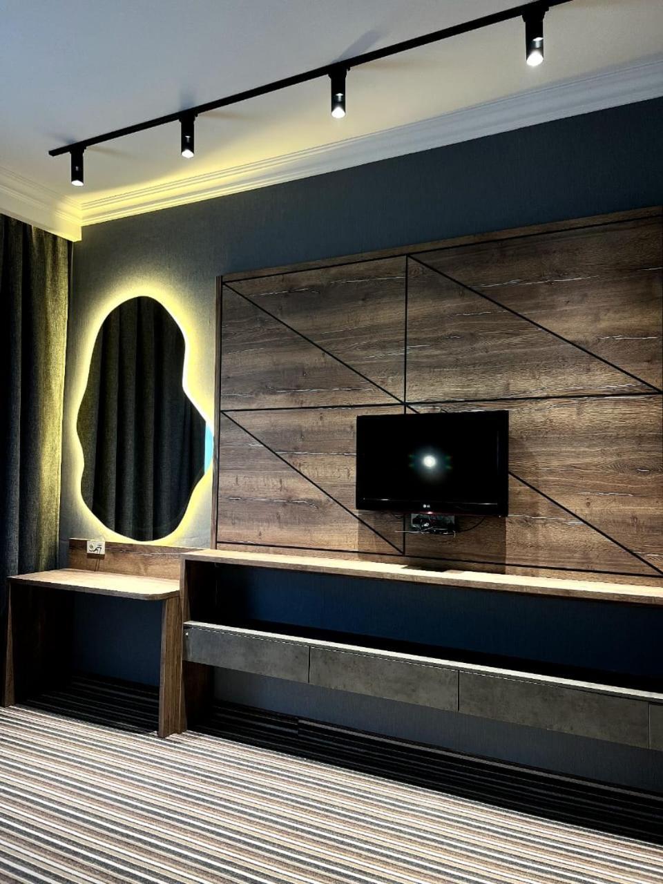 Sapar Standart Hotel Chimkent Extérieur photo