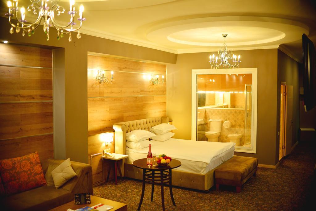 Sapar Standart Hotel Chimkent Extérieur photo