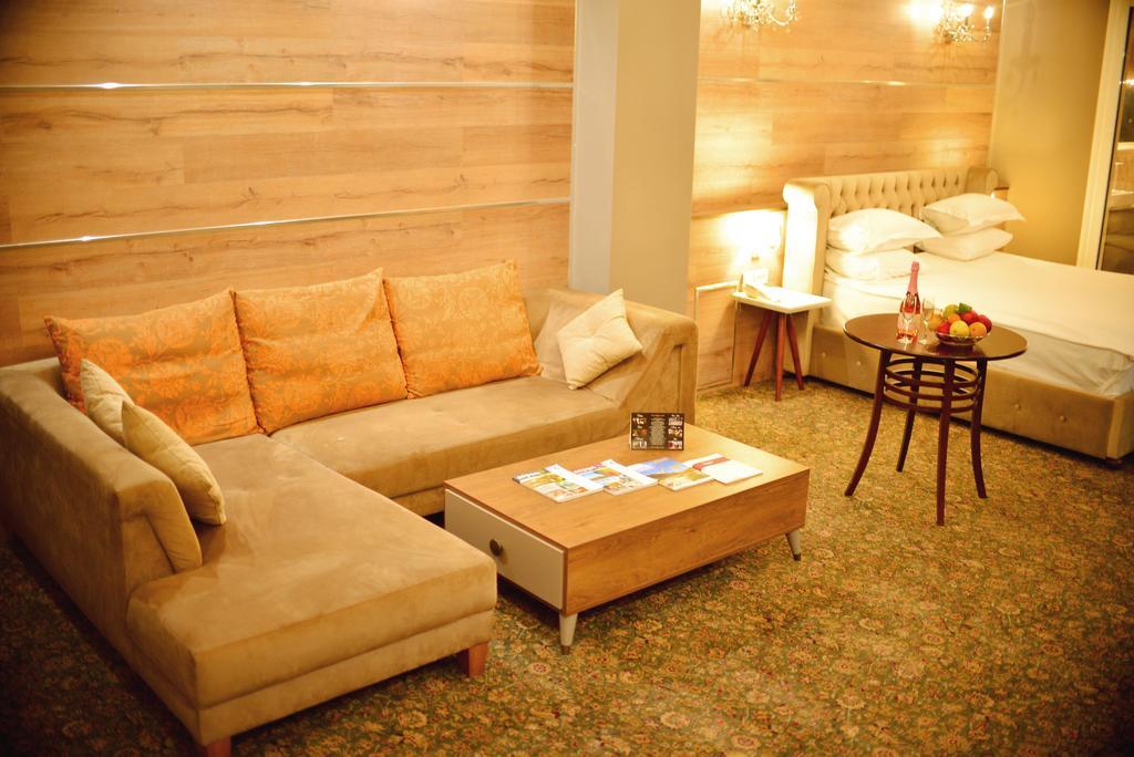 Sapar Standart Hotel Chimkent Extérieur photo